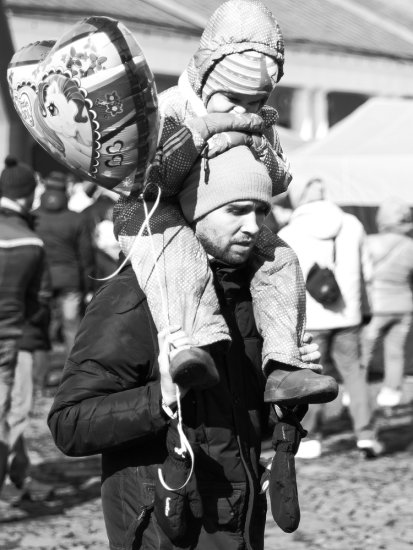 Своя ноша не тянет (ЧБ)